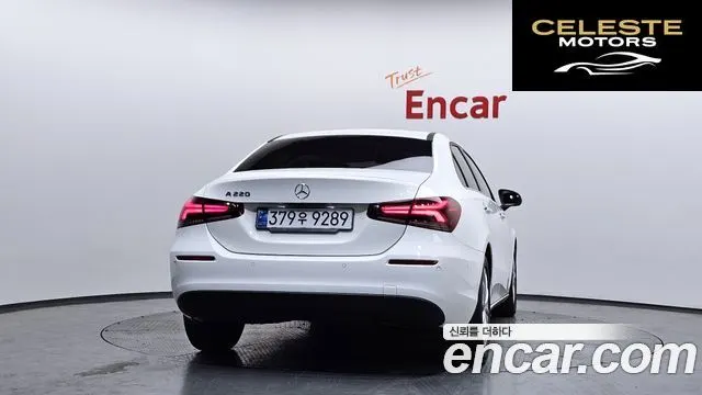 MERCEDES BENZ A-Classe W177 A220 Berline 2020 — photo 4 sur 38