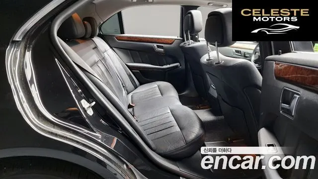 MERCEDES BENZ E-Classe W212 E300 2012 — photo 11 sur 20