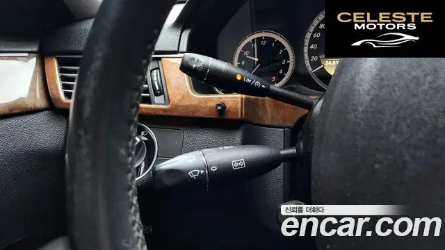 MERCEDES BENZ E-Classe W212 E300 2012 — photo 17 sur 20