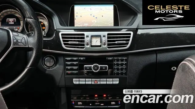 MERCEDES BENZ E-Classe W212 E300 4MATIC Avantgarde 2015 — photo 13 sur 20