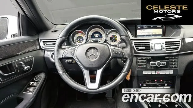 MERCEDES BENZ E-Classe W212 E200 Avantgarde 2015 — photo 12 sur 20