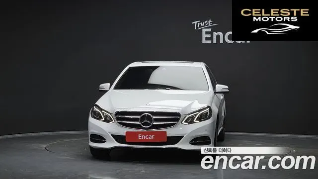 MERCEDES BENZ E-Classe W212 E200 Avantgarde 2015 — photo 3 sur 20