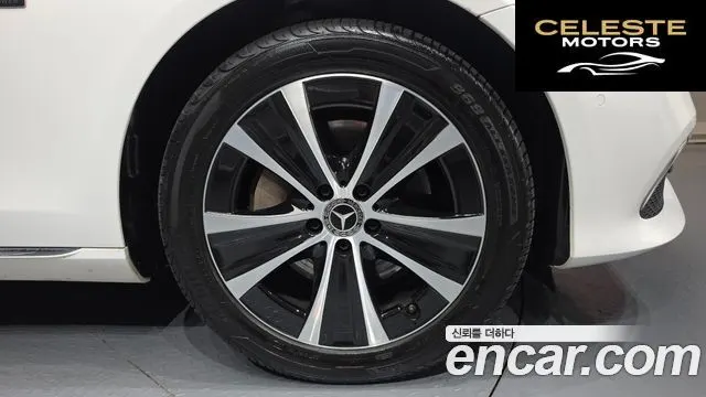 MERCEDES BENZ E-Classe W213 E300e Exclusive 2019 — photo 7 sur 30