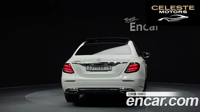 MERCEDES BENZ E-Classe W213 E300e Exclusive 2019 — photo 4 sur 30