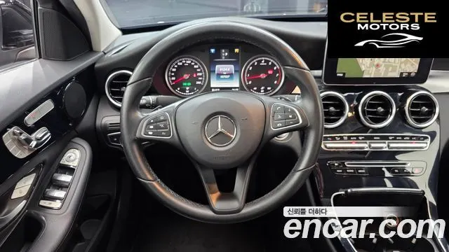 MERCEDES BENZ C-Classe W205 C200 2017 — photo 18 sur 32
