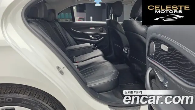 MERCEDES BENZ E-Classe W213 E220d 4MATIC Exclusive 2020 — photo 18 sur 32