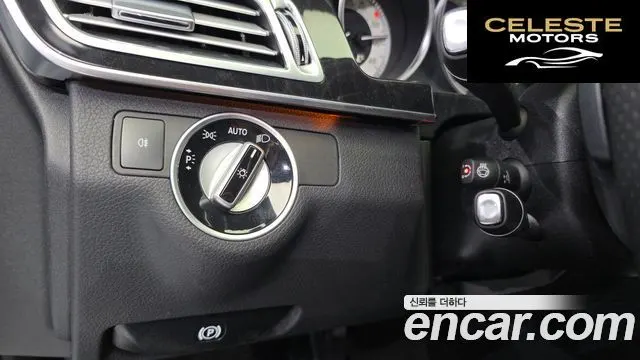 MERCEDES BENZ E-Classe W212 E300 Avantgarde 2014 — photo 13 sur 20