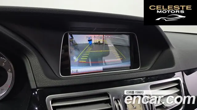 MERCEDES BENZ E-Classe W212 E300 Avantgarde 2014 — photo 17 sur 20