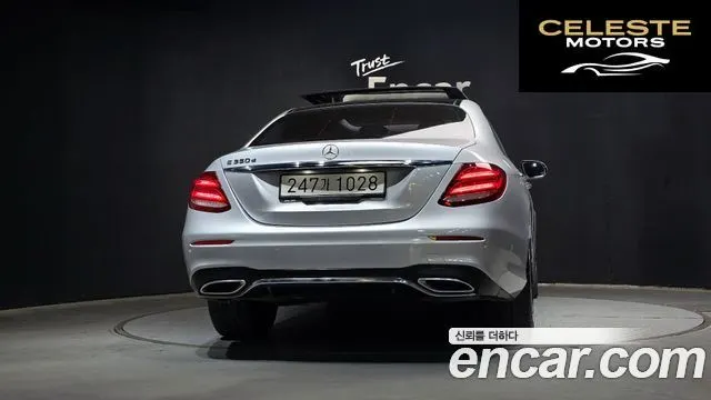 MERCEDES BENZ E-Classe W213 E350d 2017 — photo 4 sur 20