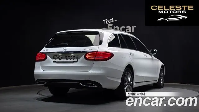 MERCEDES BENZ C-Classe W205 C220 d 4MATIC 2016 — photo 2 sur 20