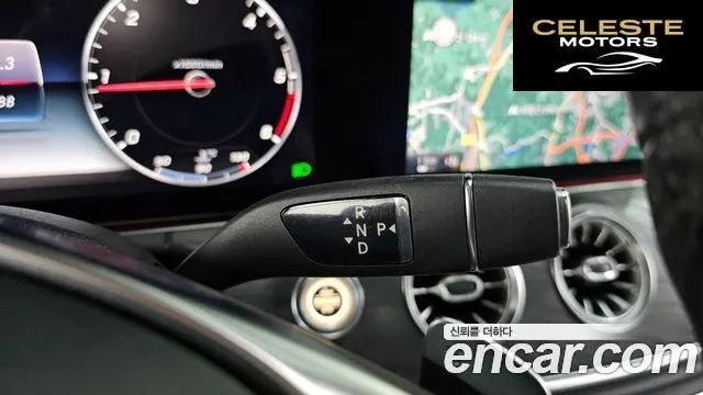 MERCEDES BENZ E-Classe W213 E220d Coupé 2017 — photo 12 sur 30