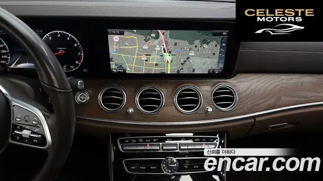 MERCEDES BENZ E-Classe W213 E300 4MATIC Exclusive 2019 — photo 14 sur 20