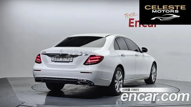 MERCEDES BENZ E-Classe W213 E300 4MATIC Exclusive 2019 — photo 2 sur 20
