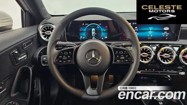 MERCEDES BENZ A-Classe W177 A220 Berline 2020 — photo 19 sur 38