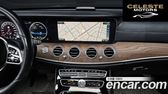 MERCEDES BENZ E-Classe W213 E300 4MATIC Exclusive 2020 — photo 12 sur 20