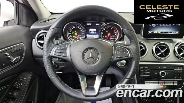 MERCEDES BENZ GLA-Classe X156 GLA220 Premium 2019 — photo 13 sur 20