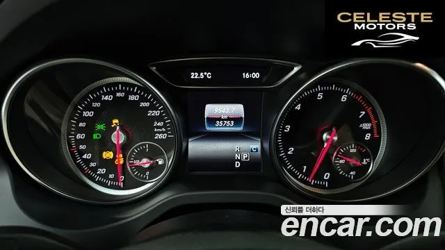 MERCEDES BENZ GLA-Classe X156 GLA220 Premium 2019 — photo 8 sur 20