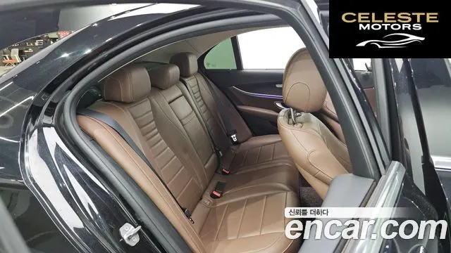 MERCEDES BENZ E-Classe W213 E220d 4MATIC Avantgarde 2018 — photo 12 sur 20