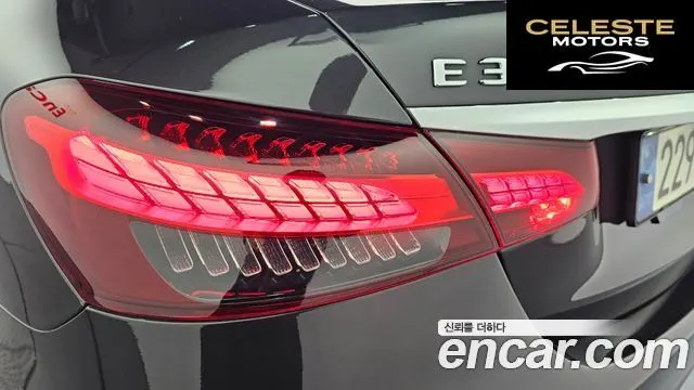 MERCEDES BENZ E-Classe W213 E350 4MATIC Avantgarde 2021 — photo 9 sur 33