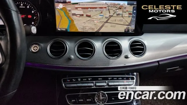 MERCEDES BENZ E-Classe W213 E300 Avantgarde 2019 — photo 18 sur 30