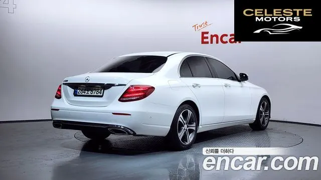 MERCEDES BENZ E-Classe W213 E300 Avantgarde 2019 — photo 2 sur 30