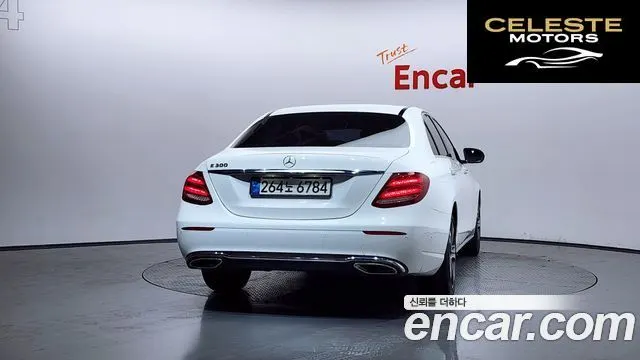 MERCEDES BENZ E-Classe W213 E300 Avantgarde 2019 — photo 4 sur 30