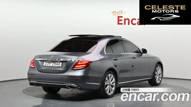 MERCEDES BENZ E-Classe W213 E300 Exclusive 2019 — photo 2 sur 33