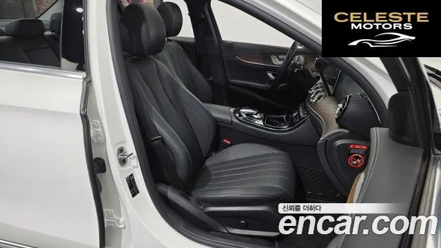 MERCEDES BENZ E-Classe W213 E300 4MATIC Exclusive 2019 — photo 16 sur 39