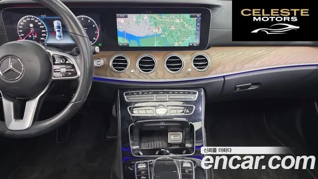 MERCEDES BENZ E-Classe W213 E300 4MATIC Exclusive 2019 — photo 20 sur 39