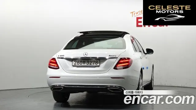 MERCEDES BENZ E-Classe W213 E300 4MATIC Exclusive 2019 — photo 4 sur 39