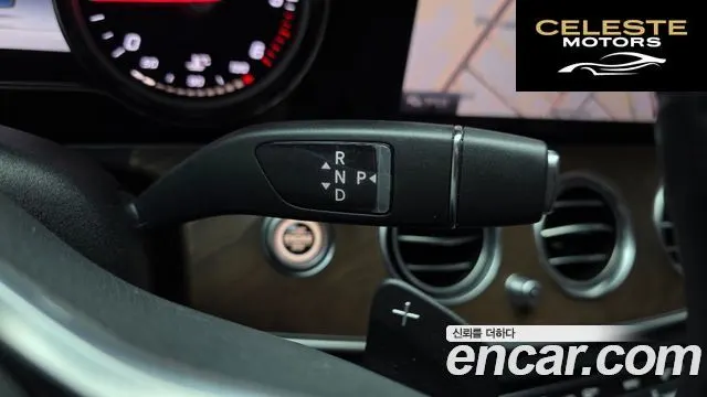 MERCEDES BENZ E-Classe W213 E220d 4MATIC Exclusive 2019 — photo 12 sur 30
