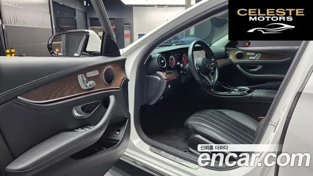MERCEDES BENZ E-Classe W213 E220d 4MATIC Exclusive 2019 — photo 13 sur 30