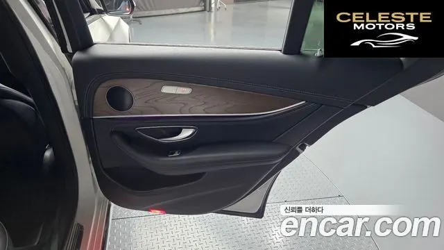 MERCEDES BENZ E-Classe W213 E220d 4MATIC Exclusive 2019 — photo 15 sur 30