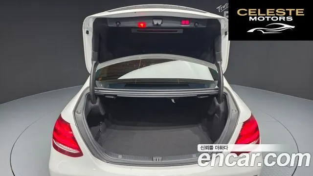 MERCEDES BENZ E-Classe W213 E220d 4MATIC Exclusive 2019 — photo 26 sur 30
