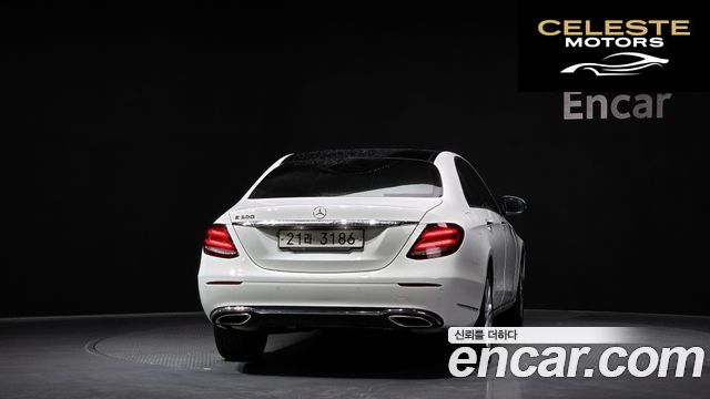 MERCEDES BENZ E-Classe W213 E300 Exclusive 2017 — photo 4 sur 20