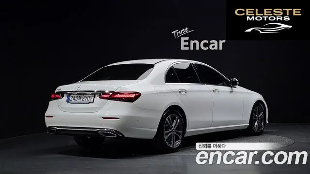 MERCEDES BENZ E-Classe W213 E250 Avantgarde 2023 — photo 1 sur 36