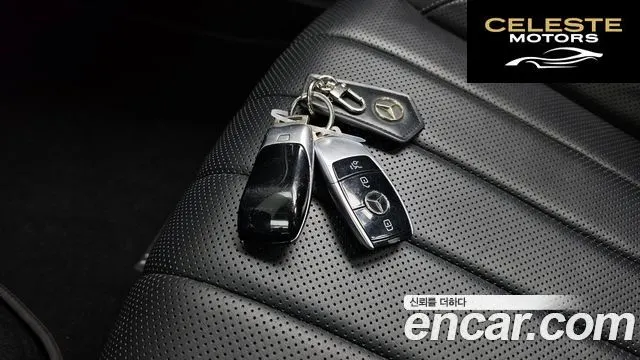MERCEDES BENZ E-Classe W213 E300 4MATIC Exclusive 2019 — photo 16 sur 36
