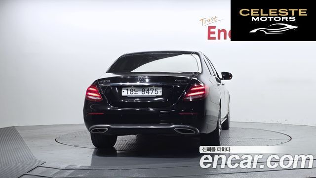 MERCEDES BENZ E-Classe W213 E300 4MATIC Avantgarde 2019 — photo 4 sur 20