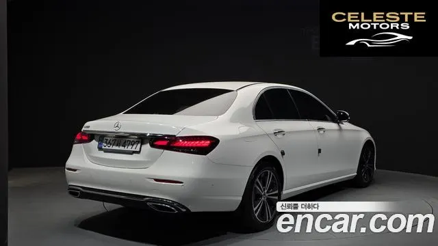 MERCEDES BENZ E-Classe W213 E250 Avantgarde 2022 — photo 2 sur 37