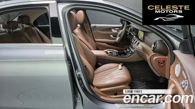 MERCEDES BENZ E-Classe W213 E300 4MATIC Exclusive 2019 — photo 16 sur 34