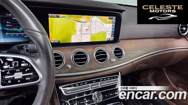 MERCEDES BENZ E-Classe W213 E300 4MATIC Exclusive 2019 — photo 20 sur 34