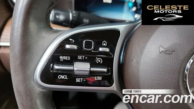 MERCEDES BENZ E-Classe W213 E300 4MATIC Exclusive 2019 — photo 25 sur 34