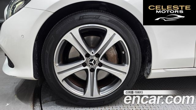 MERCEDES BENZ E-Classe W213 E300 Avantgarde 2019 — photo 5 sur 20