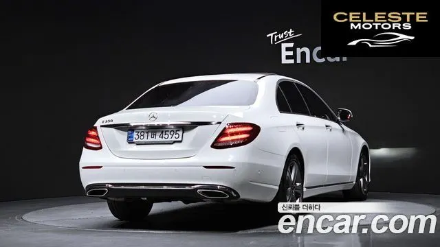 MERCEDES BENZ E-Classe W213 E300 Avantgarde 2019 — photo 2 sur 39