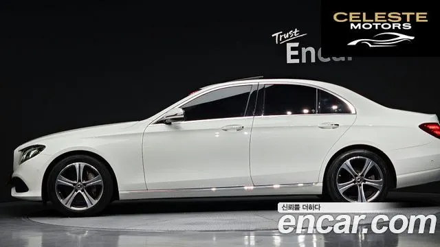 MERCEDES BENZ E-Classe W213 E300 Avantgarde 2019 — photo 32 sur 39