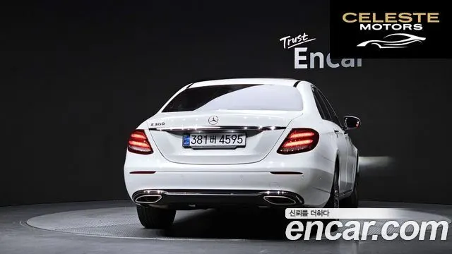 MERCEDES BENZ E-Classe W213 E300 Avantgarde 2019 — photo 4 sur 39