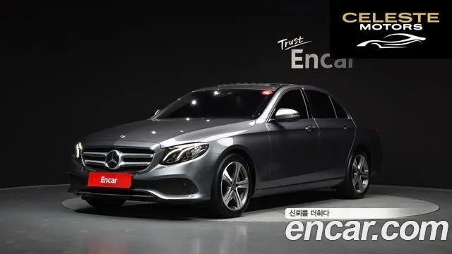 MERCEDES BENZ E-Classe W213 E300 Avantgarde 2019 — photo 1 sur 31