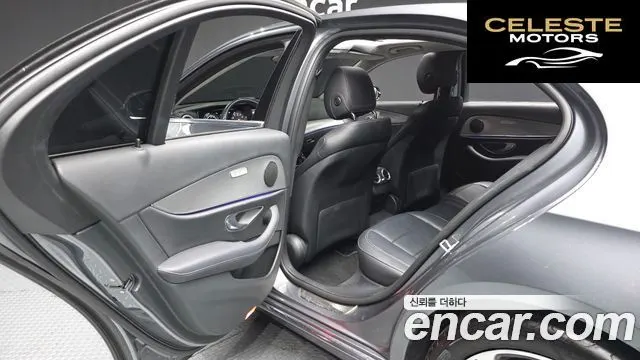 MERCEDES BENZ E-Classe W213 E300 Avantgarde 2019 — photo 16 sur 31