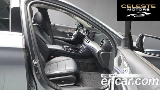 MERCEDES BENZ E-Classe W213 E300 Avantgarde 2019 — photo 17 sur 31