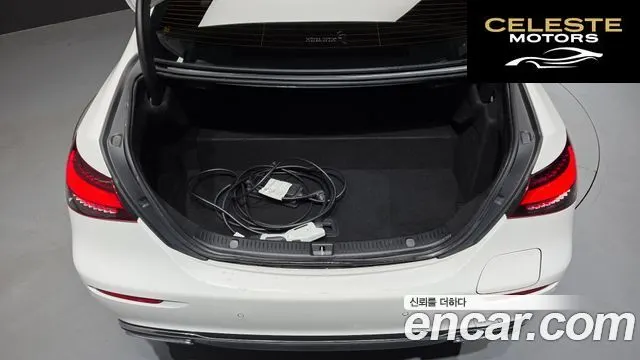 MERCEDES BENZ E-Classe W213 E300e 4MATIC Exclusive 2023 — photo 23 sur 40